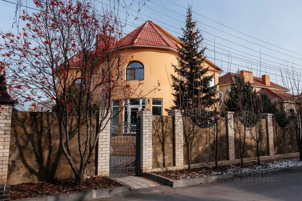 Дом в Волгоградская область, Волгоград ул. Трыханкина, 6 (454 м) - Фото 1