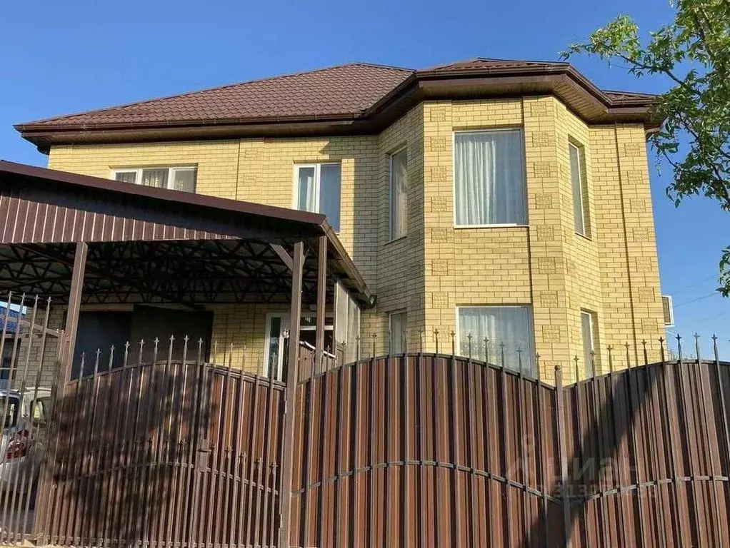 Дом в Краснодарский край, Крымск Лебединая ул. (278 м) - Фото 1