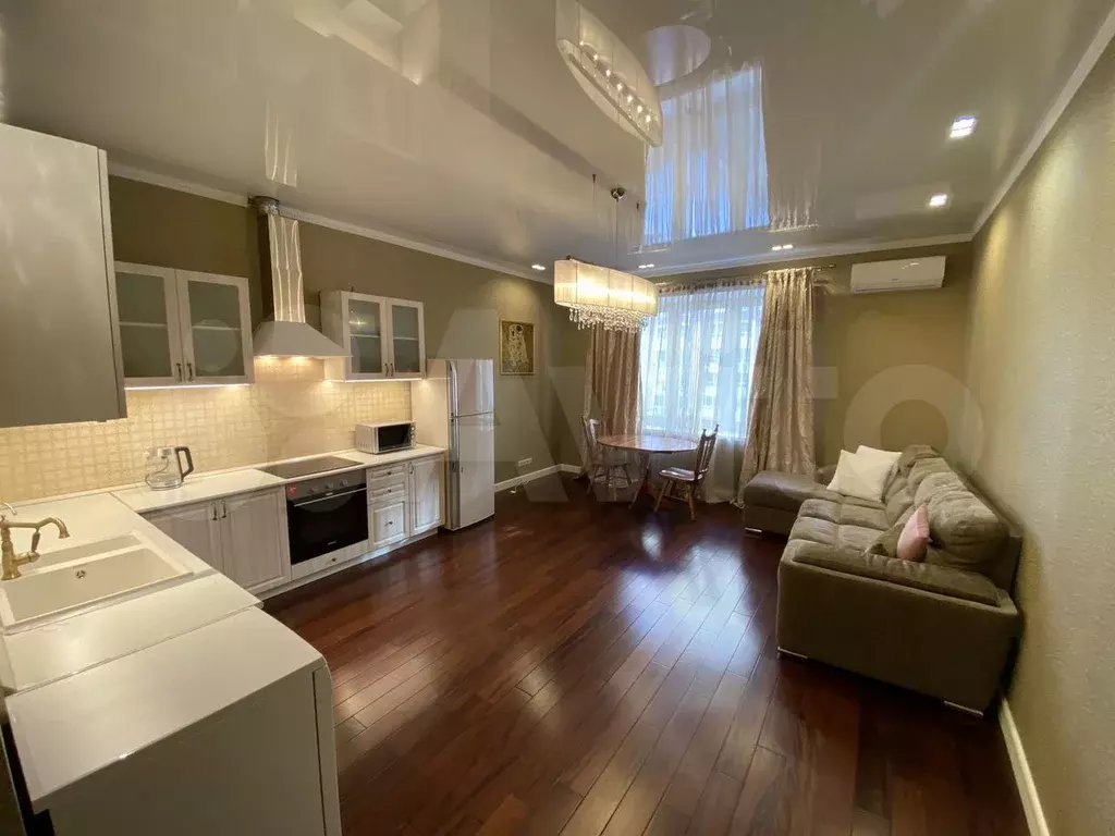 3-к. квартира, 100 м, 5/10 эт. - Фото 1