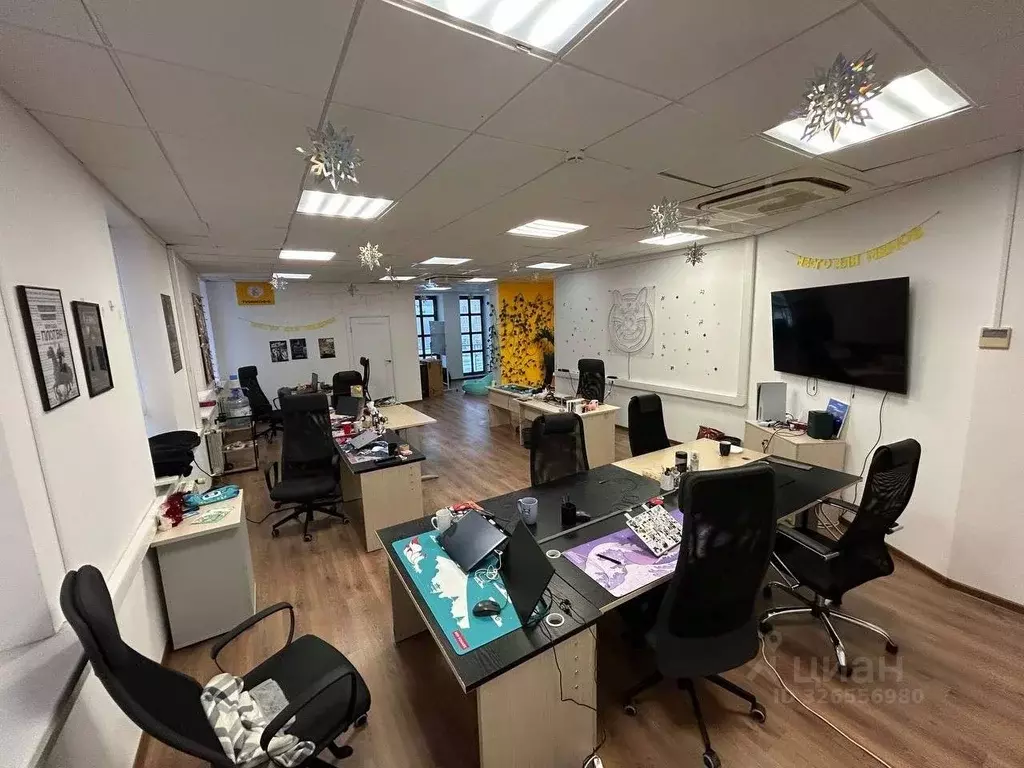 Офис в Москва ул. Земляной Вал, 68/18С5 (145 м) - Фото 1