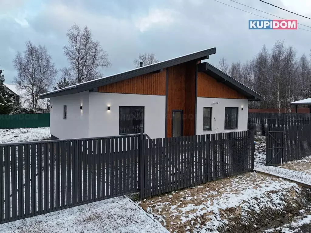 Дом в Калужская область, Жуковский муниципальный округ, Чубарово ... - Фото 1