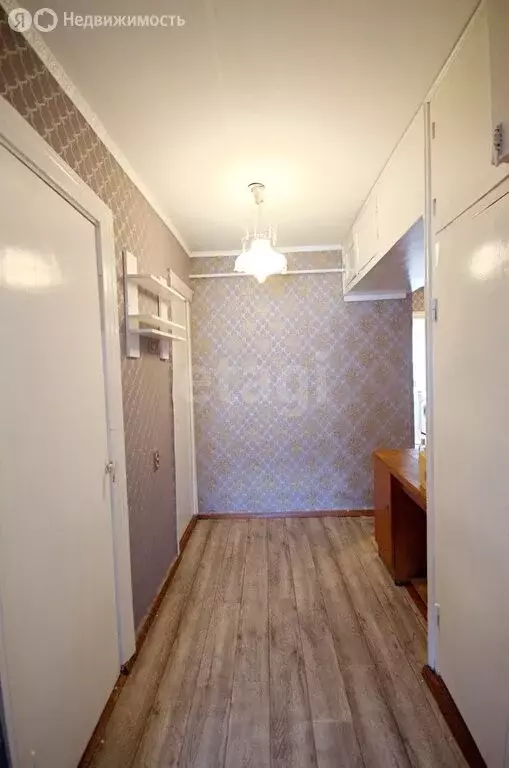 2-комнатная квартира: Ялуторовск, улица Свердлова, 42 (50 м) - Фото 1