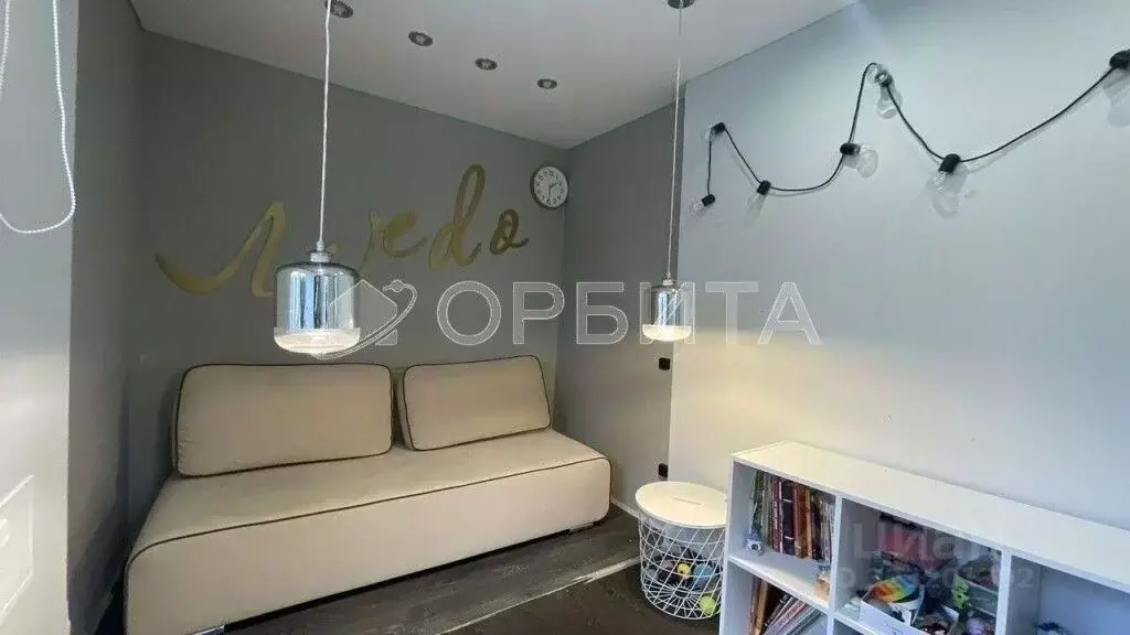 2-к кв. Тюменская область, Тюмень Киевская ул., 61 (43.0 м) - Фото 0