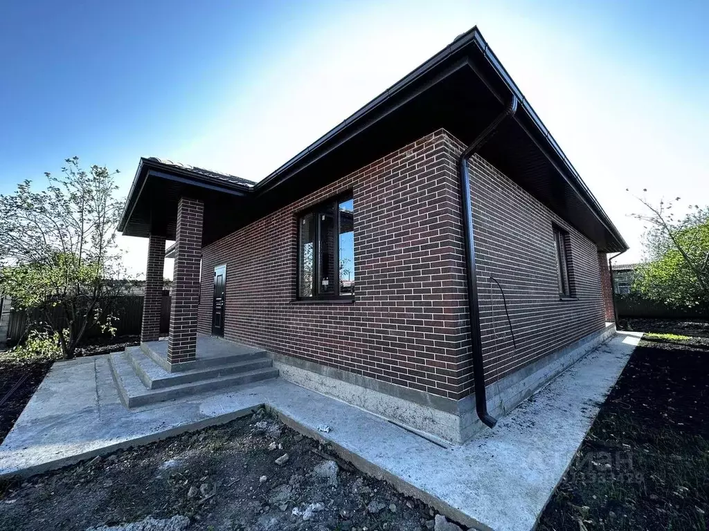 Дом в Краснодарский край, Динской район, Новотитаровская ст-ца ул. ... - Фото 1