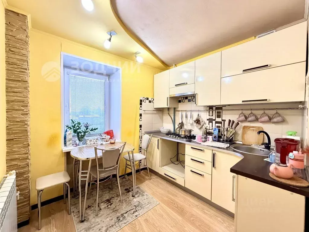 1-к кв. Чувашия, Канаш ул. Ильича, 5 (32.3 м) - Фото 2