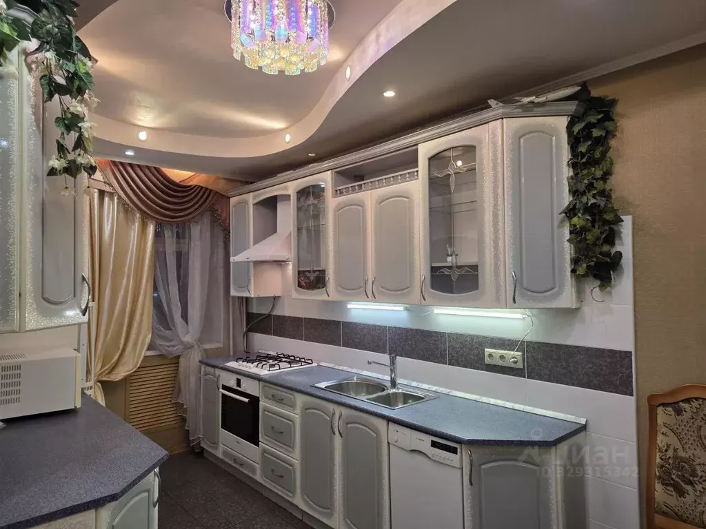 4-к кв. Татарстан, Казань ул. Гарифа Ахунова, 10 (126.6 м) - Фото 1