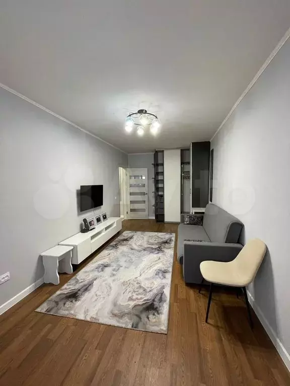 1-к. квартира, 43 м, 5/9 эт. - Фото 1