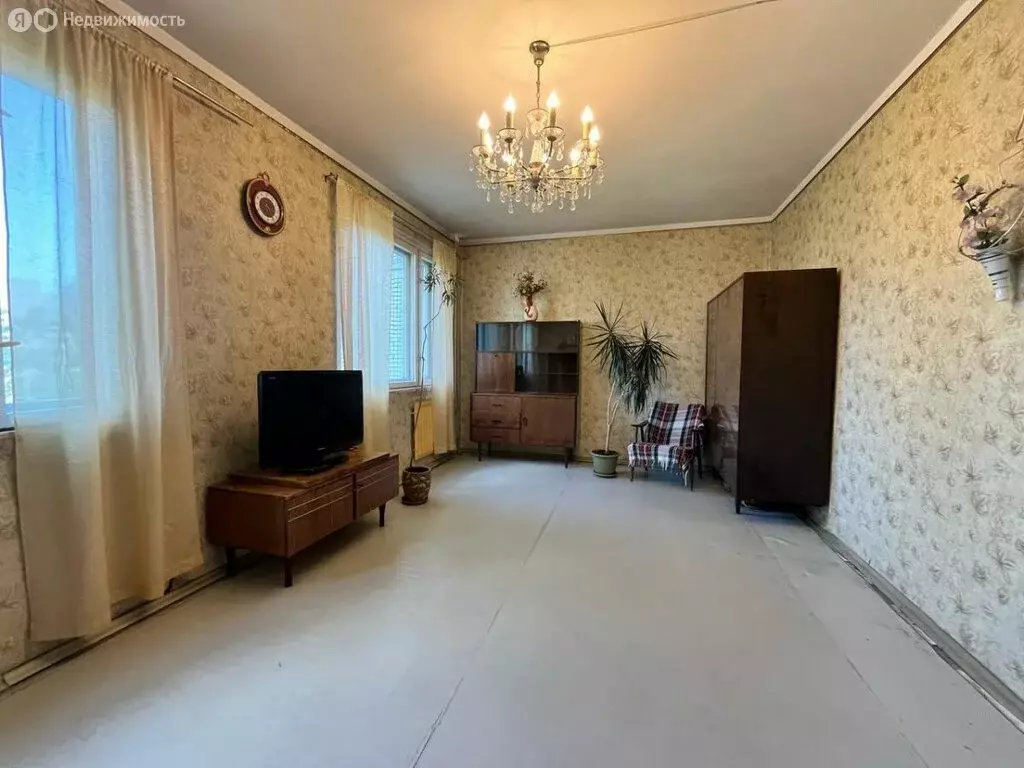 3-комнатная квартира: Санкт-Петербург, Пулковское шоссе, 9к2 (75.1 м) - Фото 0
