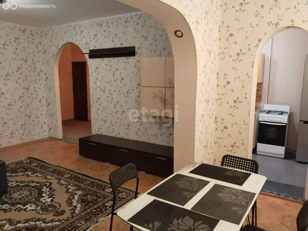 3-комнатная квартира: Астрахань, улица Набережная Приволжского Затона, ... - Фото 1