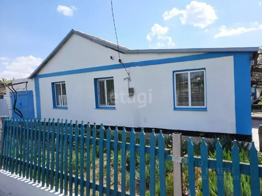 Дом в Крым, с. Красноармейское ул. Победы, 50 (102 м) - Фото 1