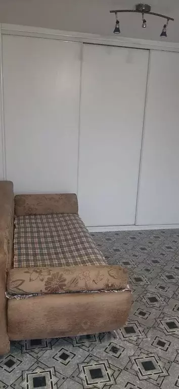 Студия Омская область, Омск Городок Нефтяников мкр, бул. Петухова, 1 ... - Фото 1