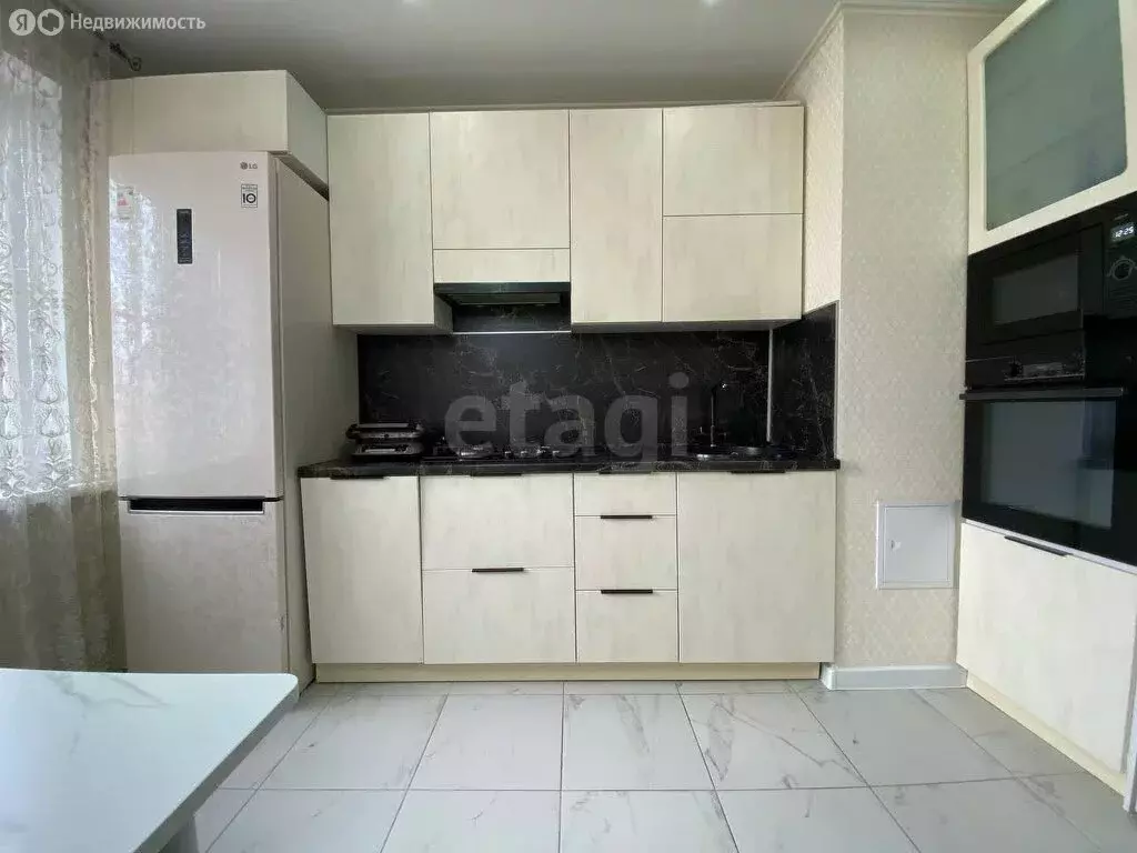 3-комнатная квартира: Энгельс, Степная улица, 126 (63 м) - Фото 1