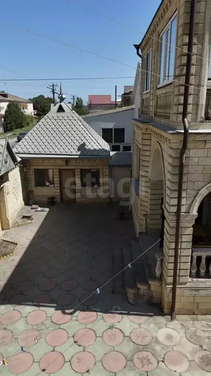 Дом в Дагестан, Каспийск ул. Гамзата Цадасы, 103 (200 м) - Фото 1