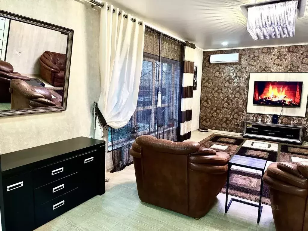 Дом в Крым, Симферопольский район, Молодежное пгт ул. Рябиновая (188 ... - Фото 0