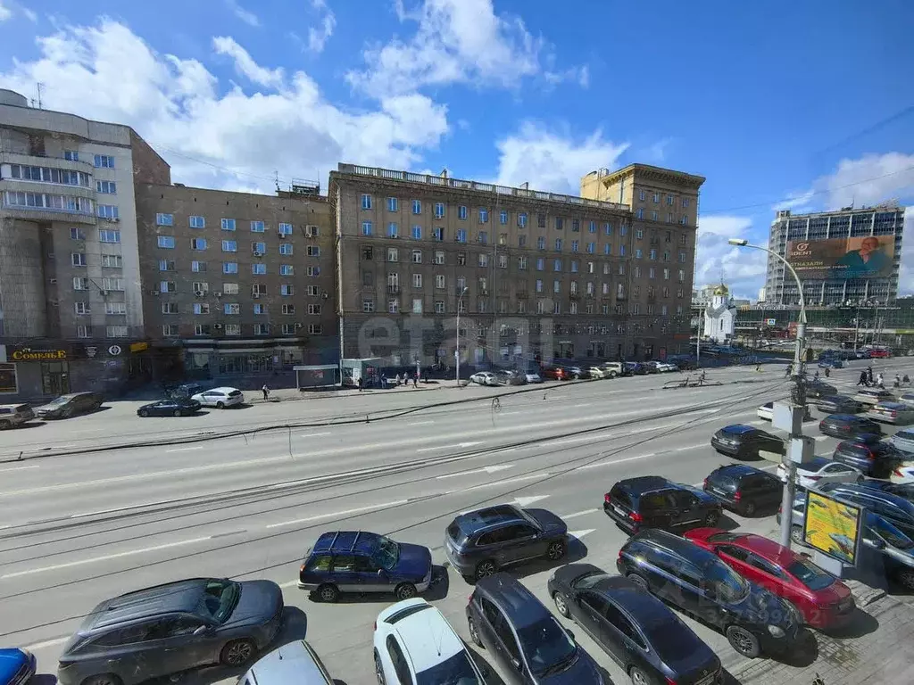 Офис в Новосибирская область, Новосибирск ул. Октябрьская магистраль, ... - Фото 1