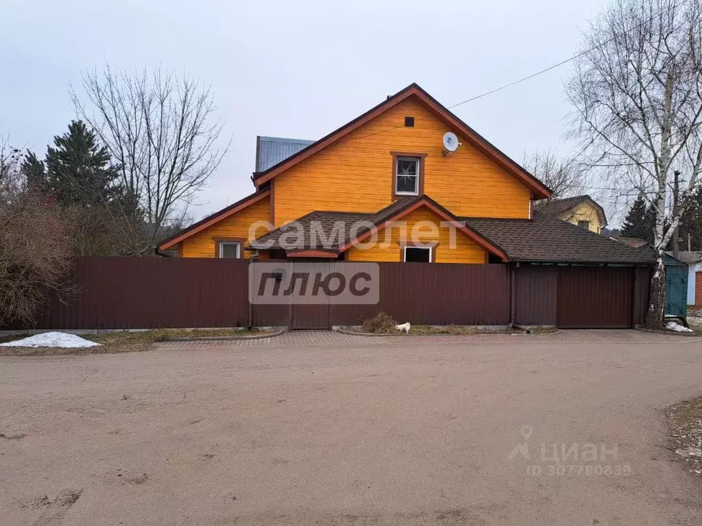 Дом в Москва д. Раево, ул. Озерная, 4 (160 м) - Фото 0