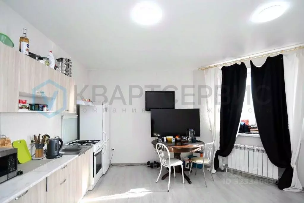 Студия Омская область, Омск ул. Мишина, 2 (28.6 м) - Фото 1