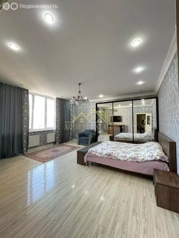 3-комнатная квартира: Владикавказ, улица Академика Шёгрена, 6 (115 м) - Фото 1