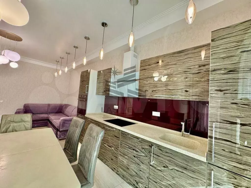 3-к. квартира, 90 м, 2/24 эт. - Фото 0