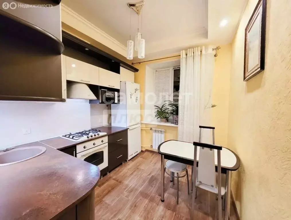 3-комнатная квартира: Салават, улица Чапаева, 8А (80.5 м) - Фото 1