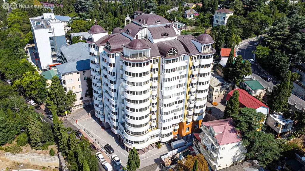 3-комнатная квартира: Ялта, улица Руданского, 21А (87 м) - Фото 1