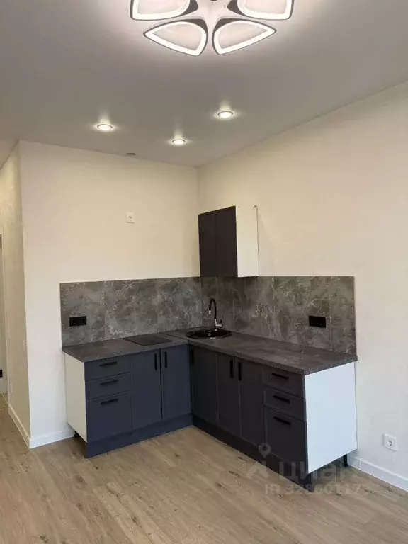 2-к кв. Алтайский край, Барнаул ул. Имени В.Т. Христенко, 2к3 (42.0 м) - Фото 1