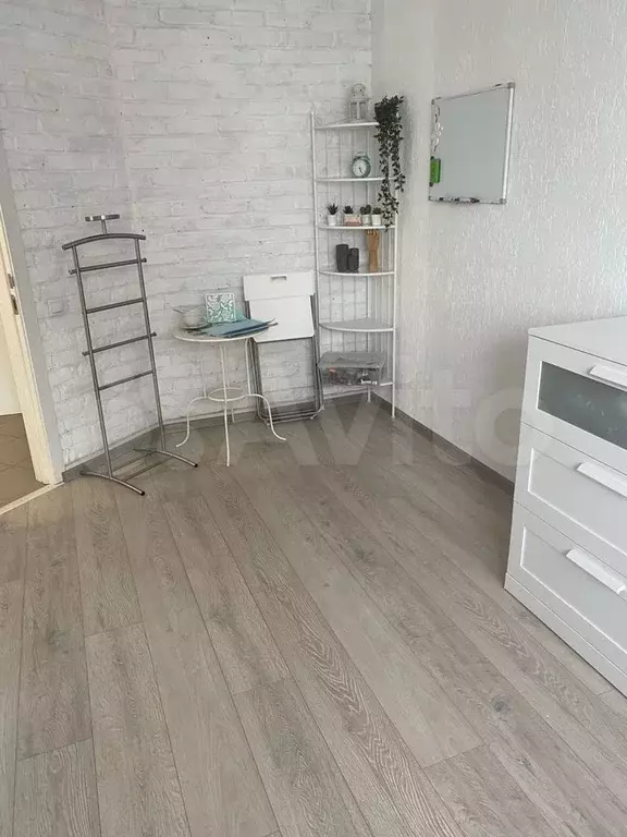Комната 17 м в 1-к., 1/4 эт. - Фото 1