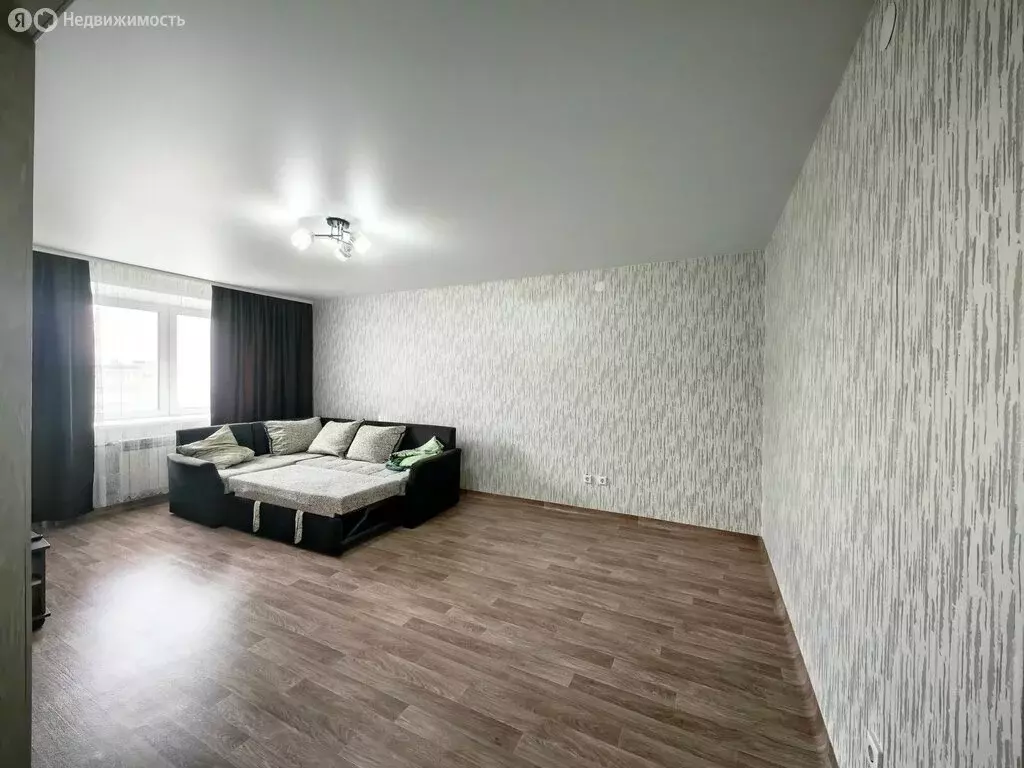 3-комнатная квартира: Красноярск, улица Шахтёров, 8 (80 м) - Фото 1