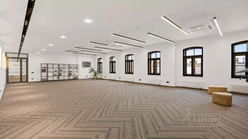 Офис в Санкт-Петербург Миллионная ул., 6 (1385 м) - Фото 2