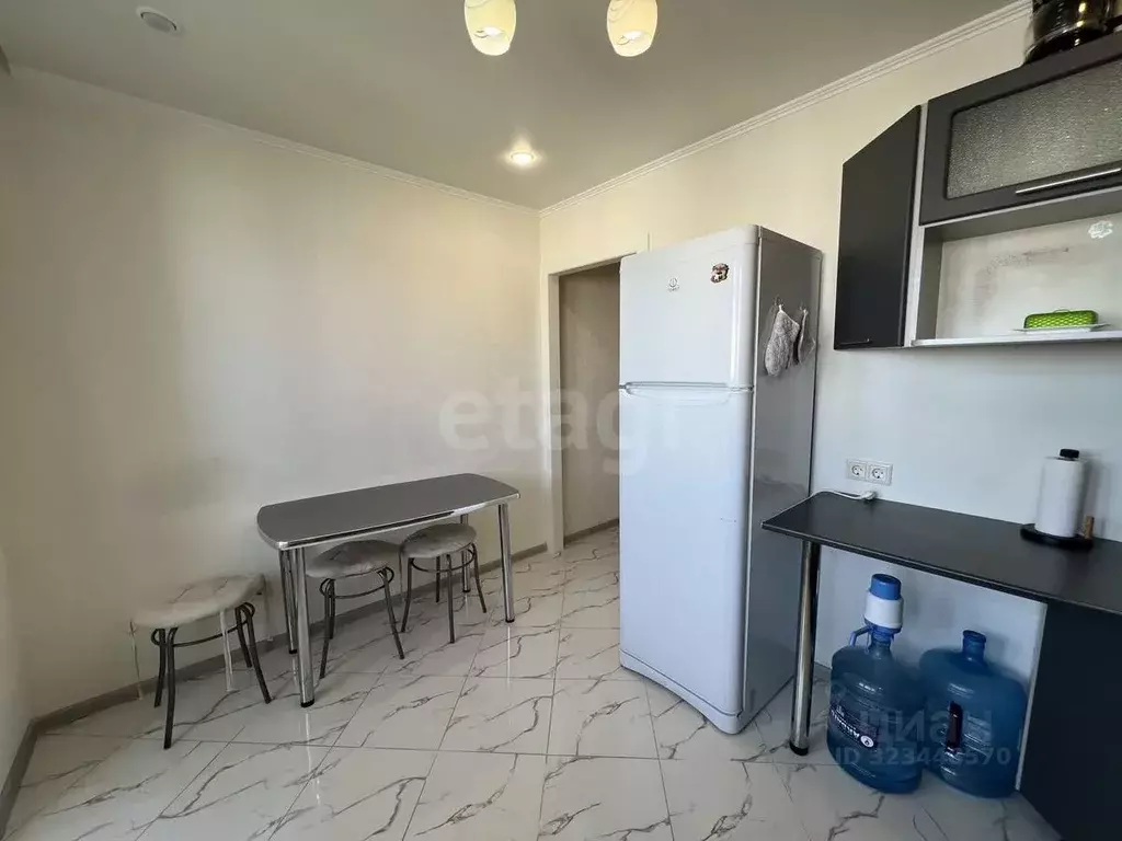 2-к кв. Тюменская область, Тюмень ул. Федюнинского, 54к2 (56.0 м) - Фото 1