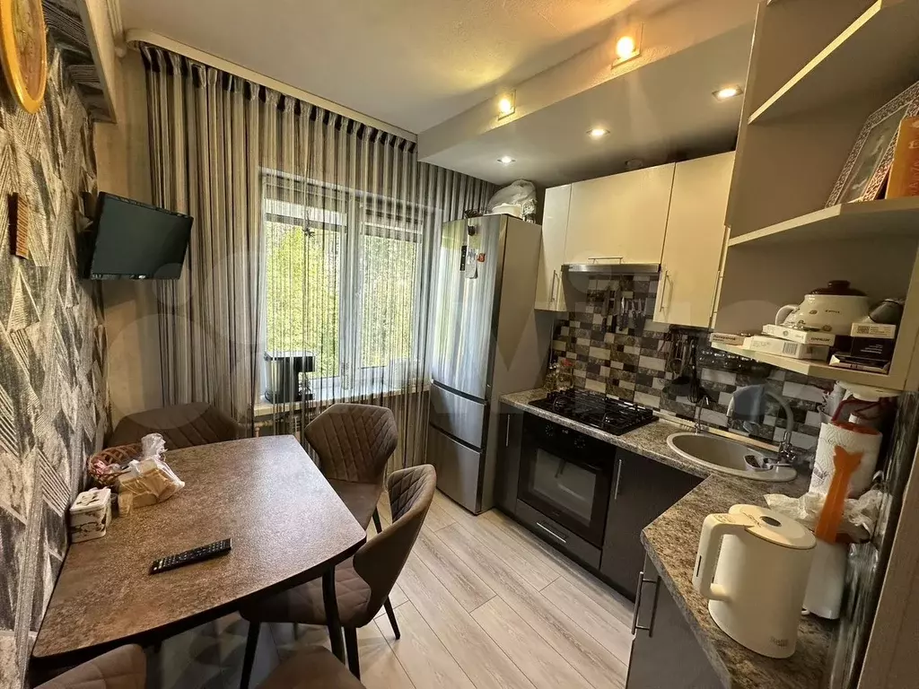 3-к. квартира, 58 м, 3/5 эт. - Фото 1