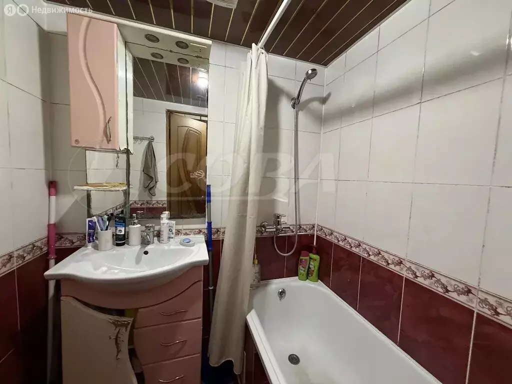 4-комнатная квартира: Дербент, улица Генерала Сеидова, 18Б (100 м) - Фото 1