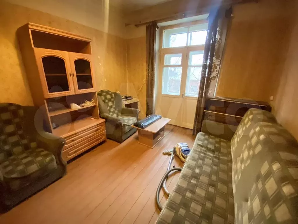 Комната 40 м в 3-к., 4/4 эт. - Фото 1