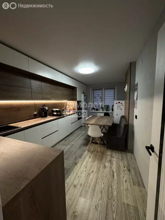 3-комнатная квартира: Череповец, улица Наседкина, 27А (80 м) - Фото 2