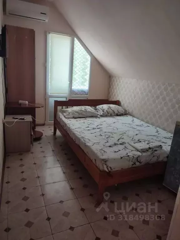 Комната Краснодарский край, Геленджик Первомайская ул., 36 - Фото 1