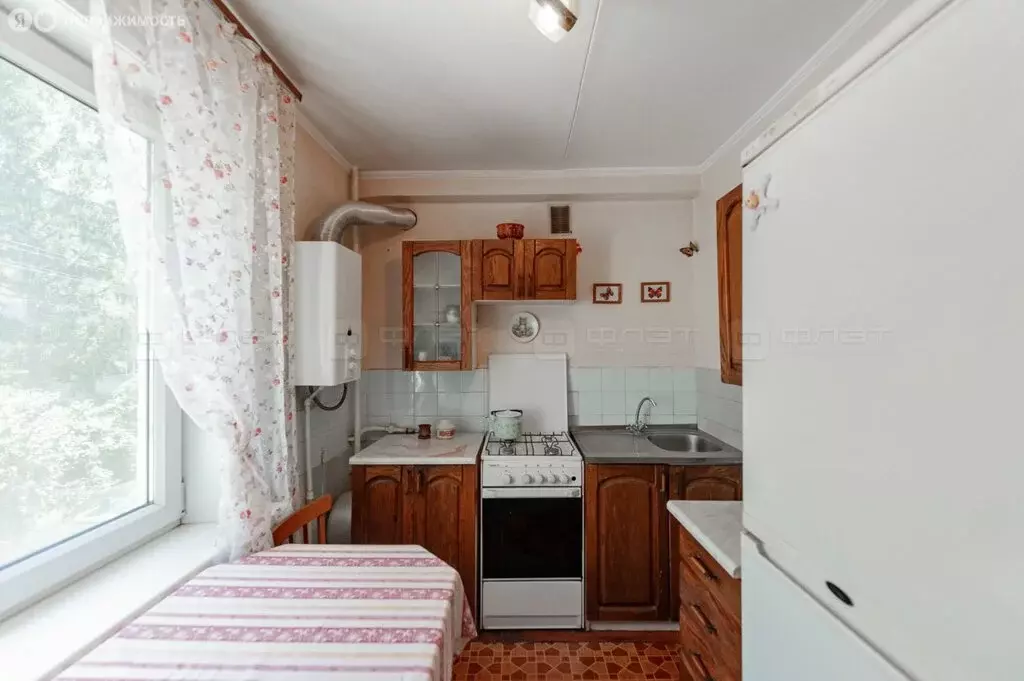 3-комнатная квартира: Казань, улица Аделя Кутуя, 10 (59.9 м) - Фото 0