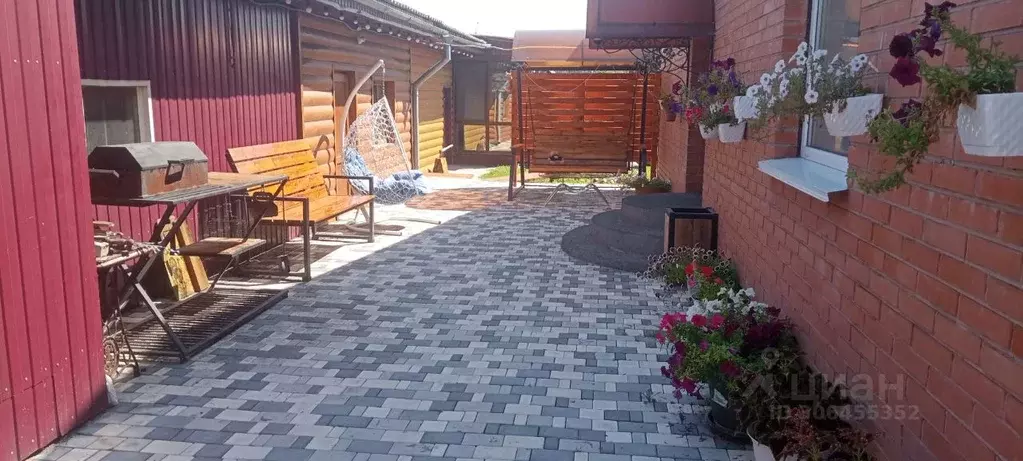 Дом в Хакасия, Абакан Красный Абакан мкр,  (100 м) - Фото 1