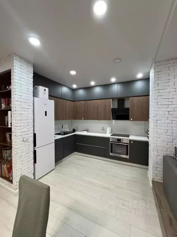 2-к кв. Саха (Якутия), Якутск ул. Короленко, 25 (62.45 м) - Фото 1