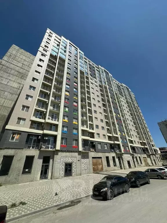 3-к кв. Дагестан, Махачкала ул. Времена Года, 1 (88.0 м) - Фото 1