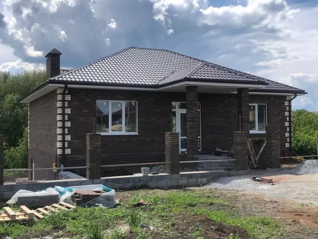 Дом в Белгородская область, Строитель Яковлевский городской округ, ул. ... - Фото 0