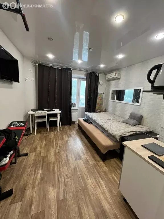 Квартира-студия: Новосибирск, улица Титова, 252 (18.1 м) - Фото 1