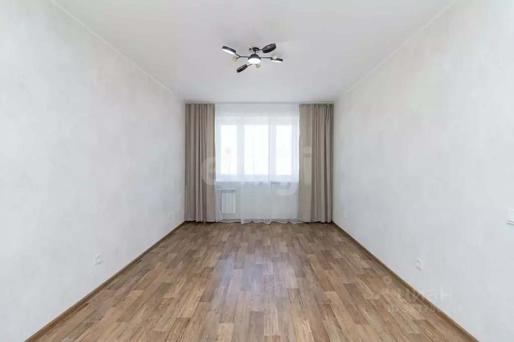2-к кв. Тюменская область, Тюмень ул. Андрея Бушуева, 4 (51.8 м) - Фото 1