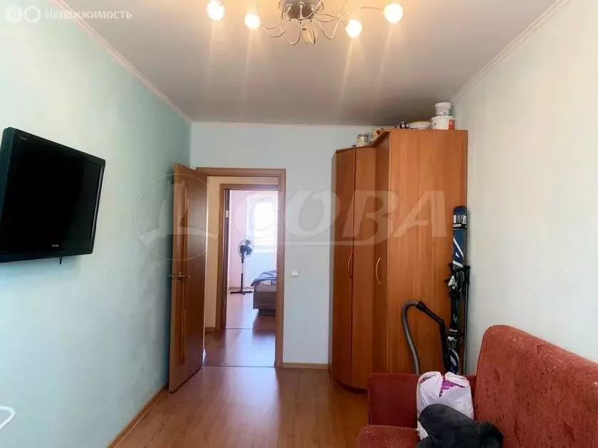 2-комнатная квартира: Тюмень, проезд Геологоразведчиков, 16 (56 м) - Фото 2