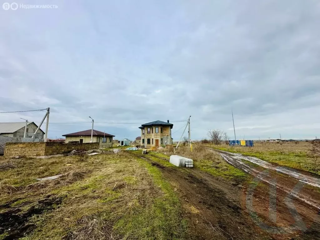 Участок в Мирное, улица Фазыл Ризы (6.52 м) - Фото 2