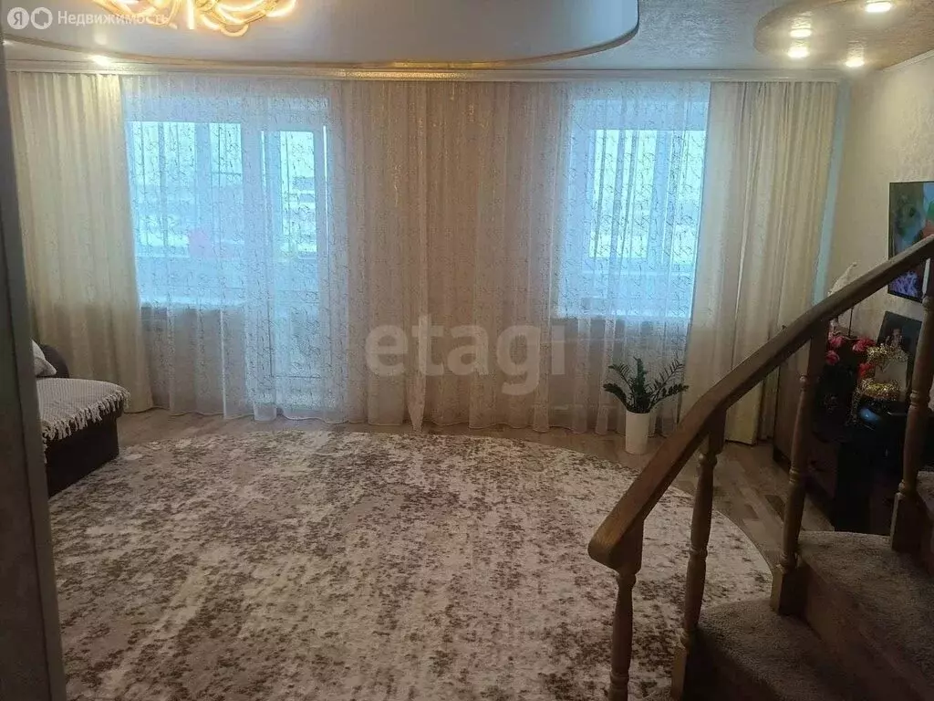 3-комнатная квартира: Троицк, Путевая улица, 18А (100 м) - Фото 1