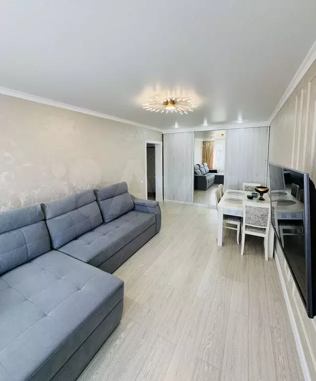1-к. квартира, 40 м, 2/19 эт. - Фото 0