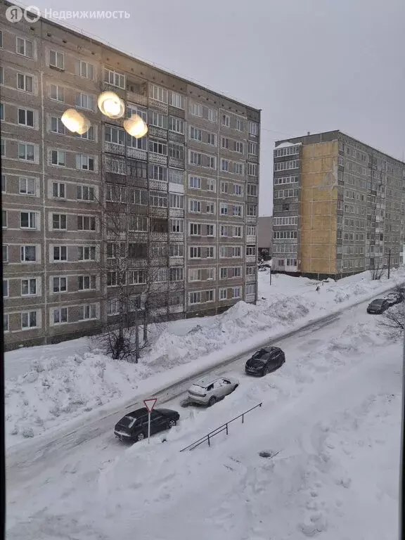 2-комнатная квартира: Губаха, улица Космонавтов, 1 (41.3 м) - Фото 0