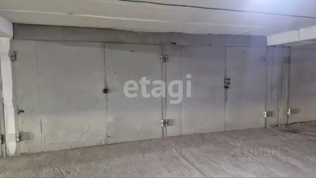 Гараж в Тюменская область, Тюмень ул. 50 лет Октября, 12 (19 м) - Фото 1