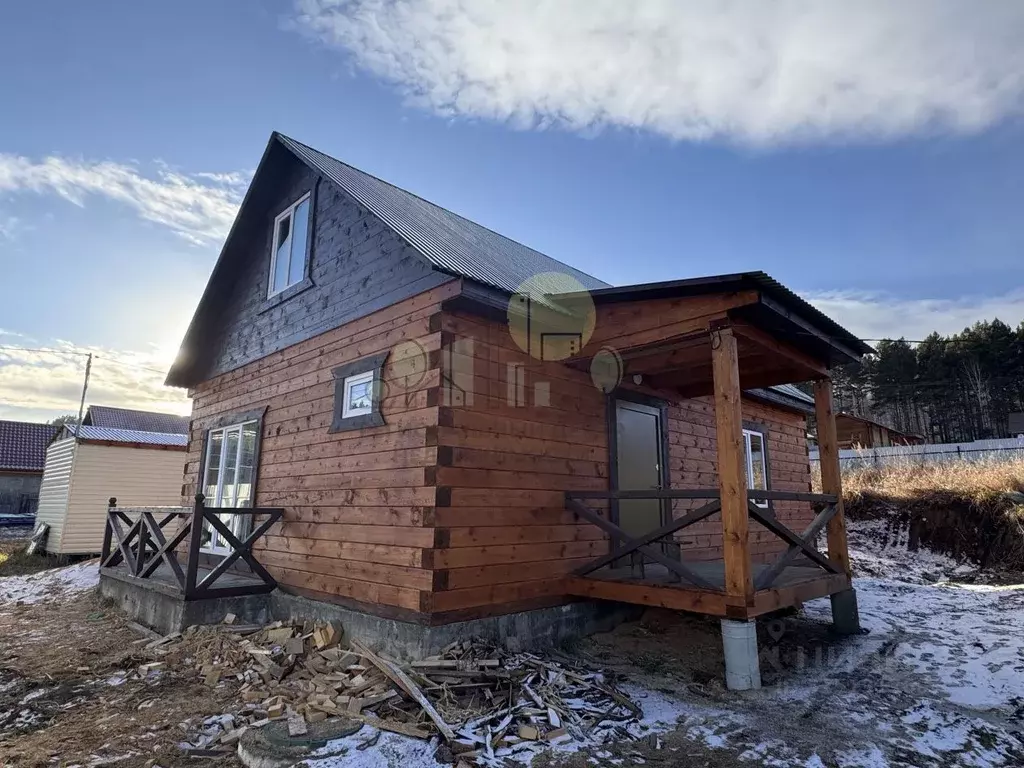 Дом в Иркутская область, Иркутский муниципальный округ, д. Карлук ул. ... - Фото 1