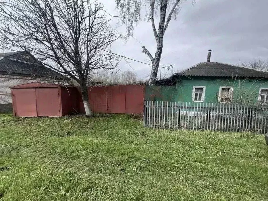 Дом в Белгородская область, Старооскольский городской округ, с. ... - Фото 1